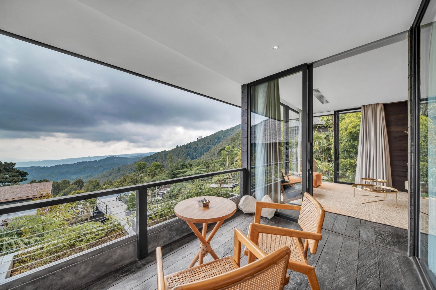 Pool View Suite at Munduk Cabins