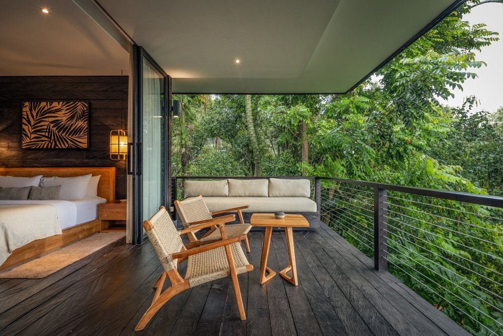 Suite with private jacuzzi, view 13