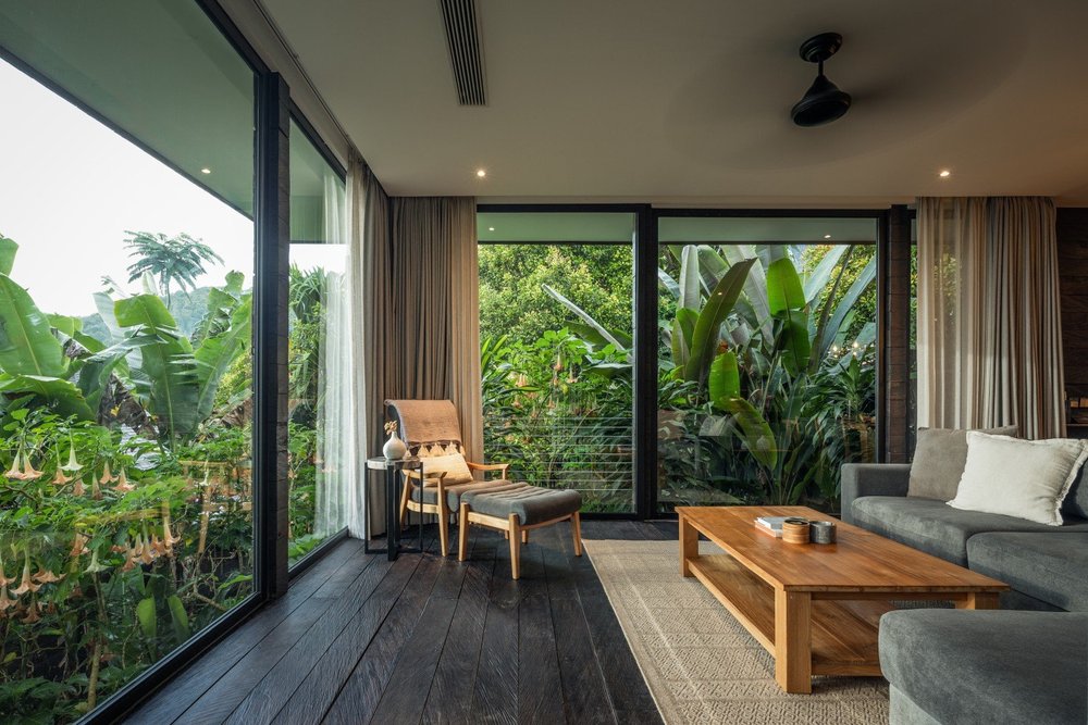 Suite with private jacuzzi, view 4