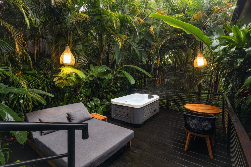 Suite with private jacuzzi, view 10