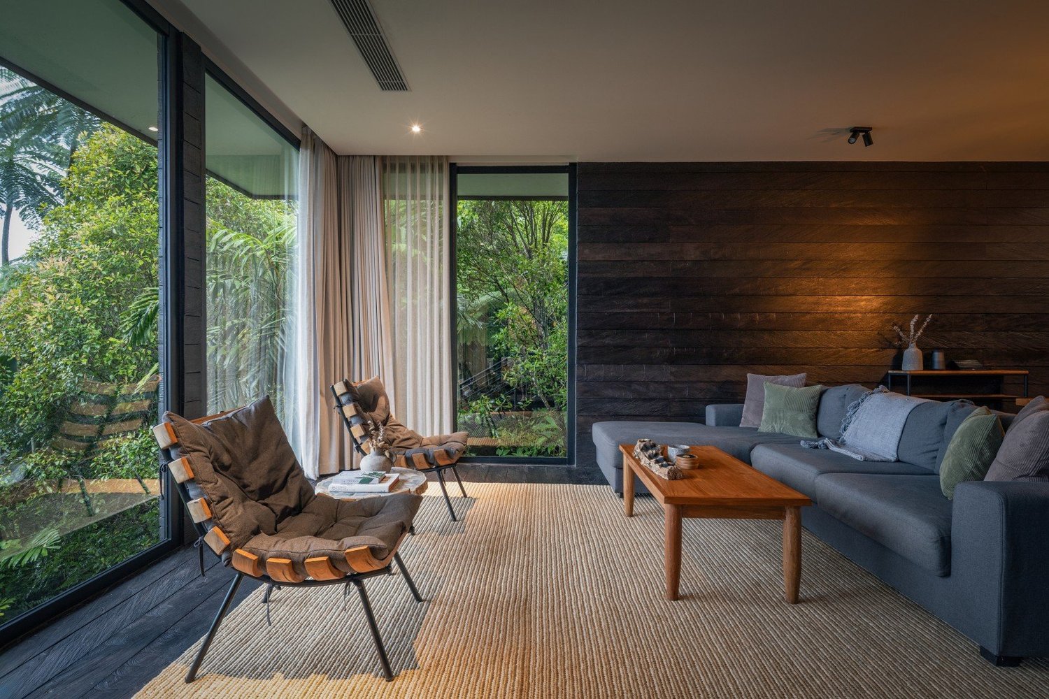 Two-bedroom Suite at Munduk Cabins