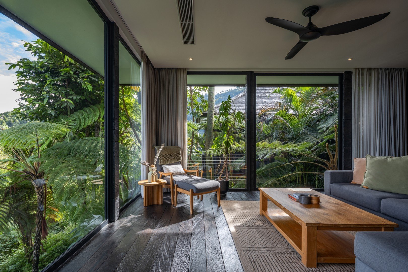 Premium Suite Cabin with Private Jacuzzi at Munduk Cabins