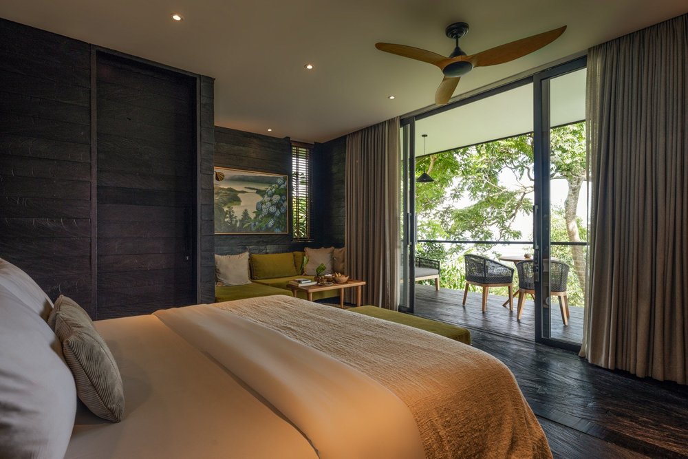 Premium Studio Cabin, view 3